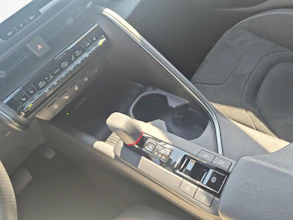 https://vehicle.imgix.net/4136847/1261259c-5b43-4a55-b632-2f3dc1c4dd9f.jpg