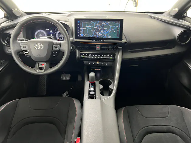 Toyota C-HR 2.0 PHEV GR Sport / ab 0,99% Leasing bei Abschluss einer Protect Autoversicherung