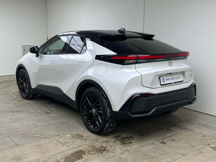 Vehicle image TOYOTA C-HR