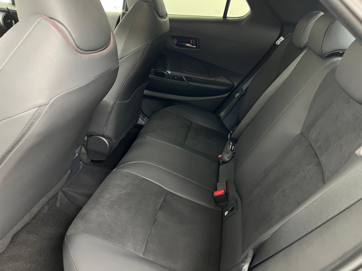 Vehicle image TOYOTA C-HR