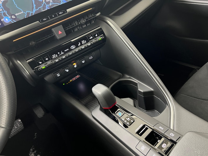 Vehicle image TOYOTA C-HR