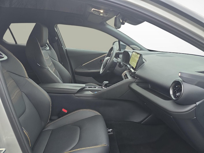 Fahrzeugbild TOYOTA C-HR