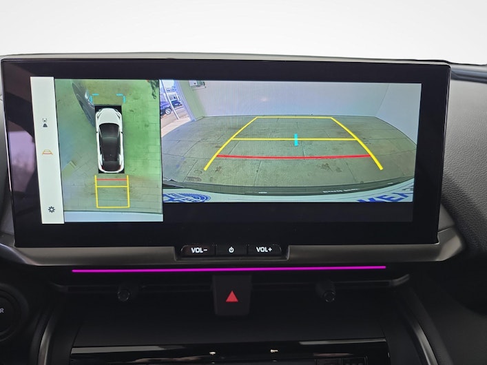 Vehicle image TOYOTA C-HR