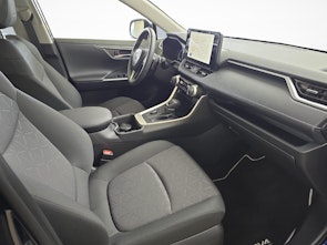 Fahrzeugbild TOYOTA RAV4 2.5 HEV Comfort / ab 3,99% Leasing bei Abschluss einer Protect Autoversicherung