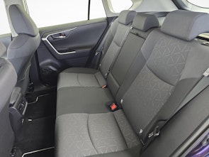 Fahrzeugbild TOYOTA RAV4 2.5 HEV Comfort / ab 3,99% Leasing bei Abschluss einer Protect Autoversicherung