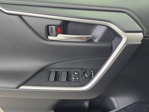 Fahrzeugbild TOYOTA RAV4 2.5 HEV Comfort / ab 3,99% Leasing bei Abschluss einer Protect Autoversicherung