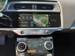 Fahrzeugbild JAGUAR I-Pace EV400 SE AWD