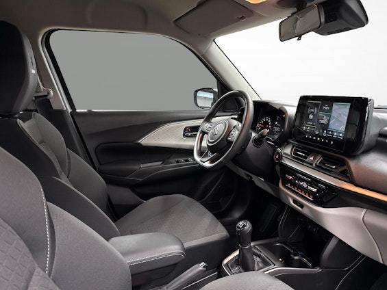 Vehicle image 9 Vehicle image 9