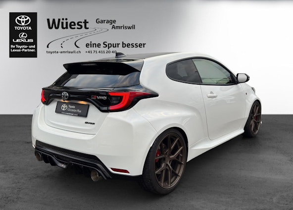 Vehicle image 4 Vehicle image 4