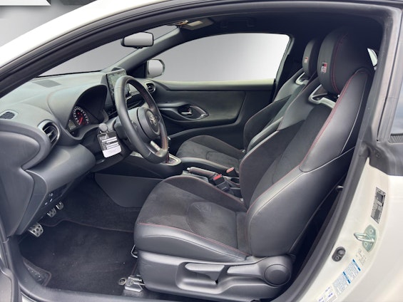 Vehicle image 8 Vehicle image 8