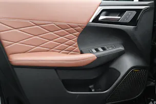Mitsubishi Outlander 2.4 PHEV Instyle+ 4x4