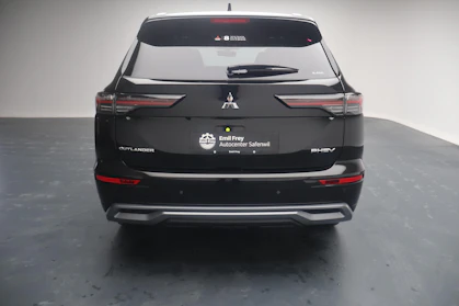 MITSUBISHI OUTLANDER 6