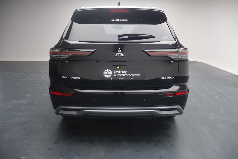 Vehicle image MITSUBISHI OUTLANDER