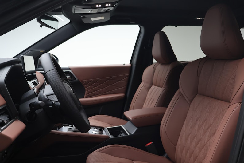 Vehicle image MITSUBISHI OUTLANDER