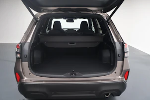 Fahrzeugbild SUBARU Forester Station 2.0i e-Boxer Swiss Plus