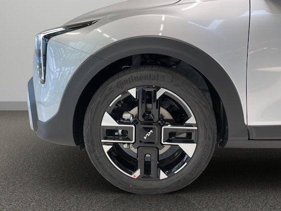 Vehicle image 8 Vehicle image 8