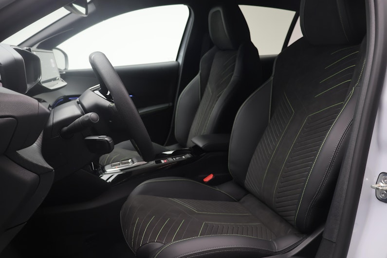 Vehicle image PEUGEOT 208