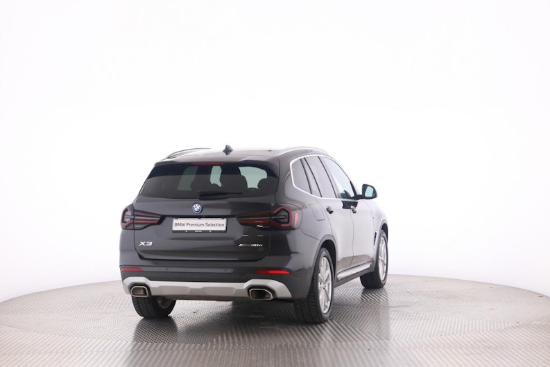 Vehicle image BMW X3