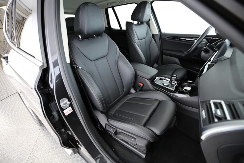 Vehicle image BMW X3