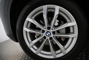Vehicle image BMW X3 30e xDrive