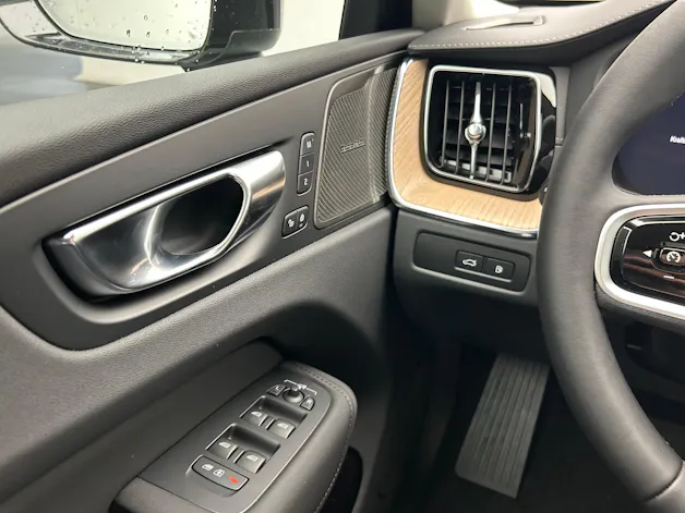 Volvo XC60 2.0 T6 TE Ultra Dark eAWD