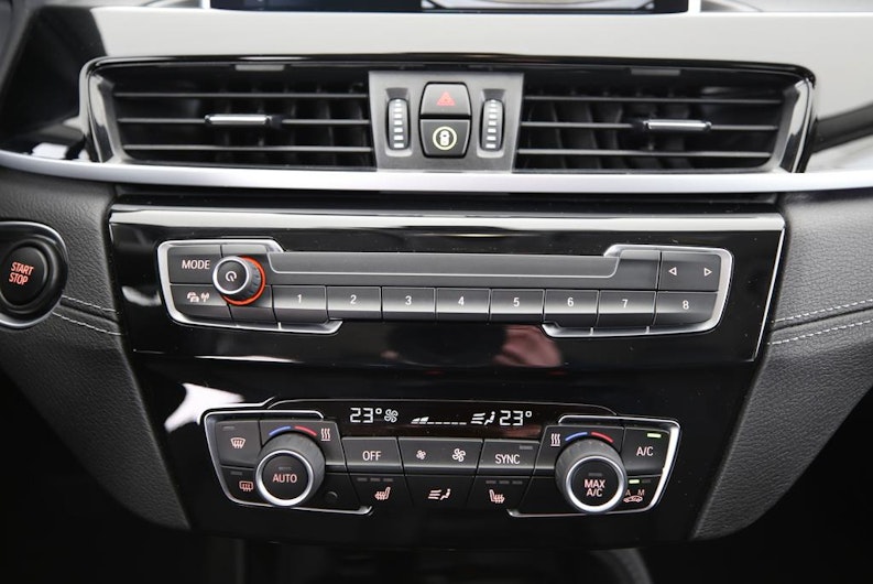 Vehicle image BMW X1