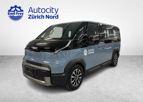 First vehicle image First vehicle image