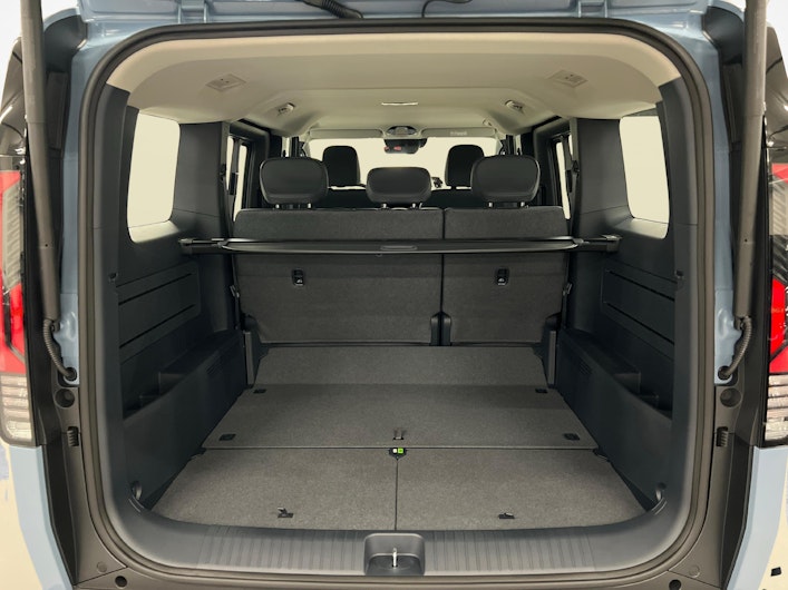 Vehicle image KIA PV5