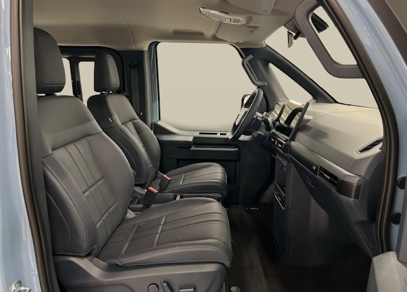 Vehicle image 6 Vehicle image 6