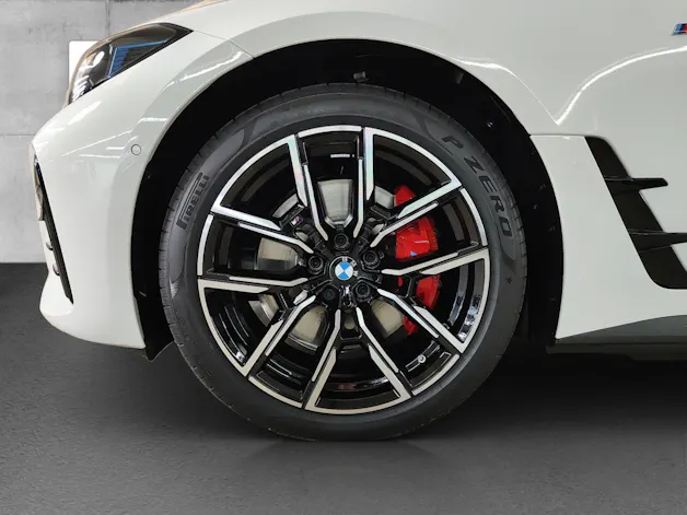 BMW i4 eDrive35