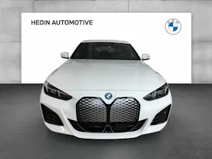 BMW i4 eDrive35