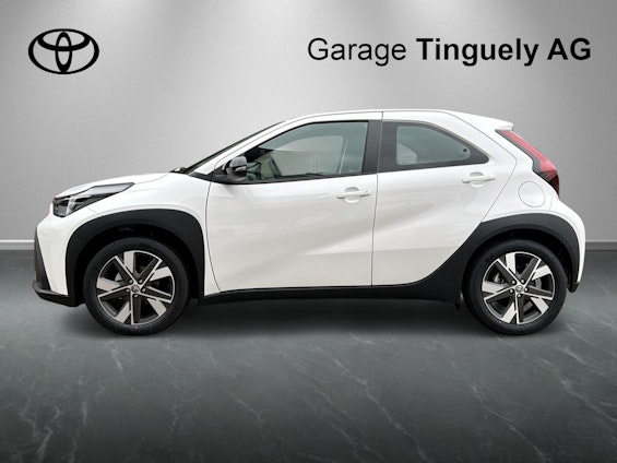 Vehicle image 8 Vehicle image 8