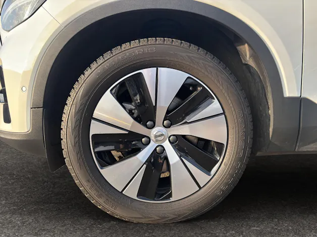 Volvo XC40 2.0 B4 MH Plus Dark AWD
