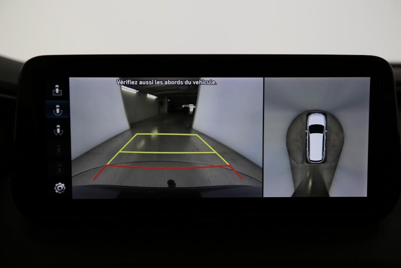 Vehicle image HYUNDAI SANTA FE