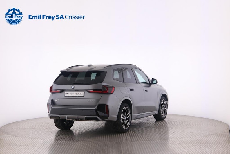 Vehicle image BMW iX1