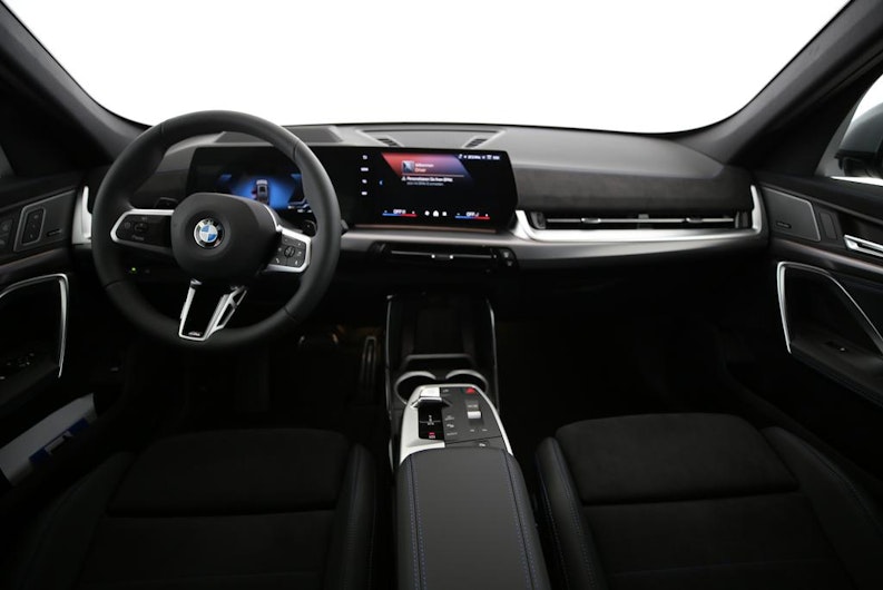 Vehicle image BMW iX1