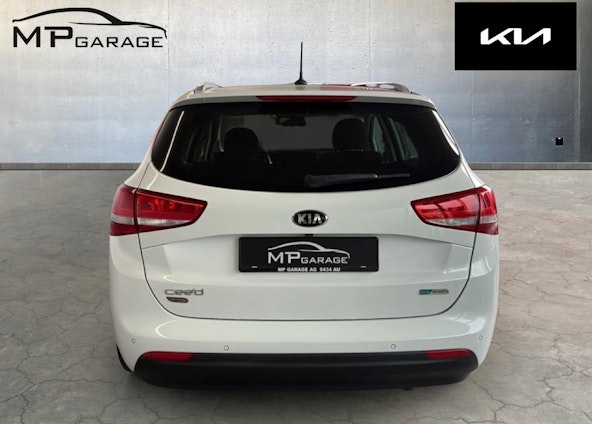 Vehicle image 4 Vehicle image 4