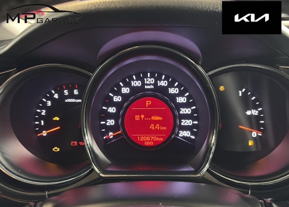 Vehicle image 9 Vehicle image 9