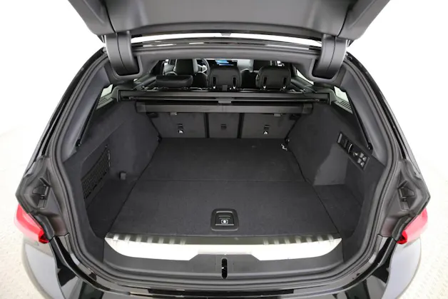 BMW 330e xDrive SAG Touring