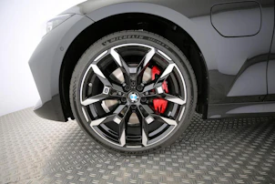 Fahrzeugbild BMW 330e xDrive SAG Touring