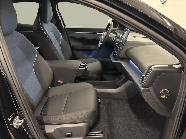 Vehicle image VOLVO EX 30