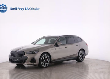 immagine del veicolo BMW 530e xDrive Touring immagine del veicolo BMW 530e xDrive Touring