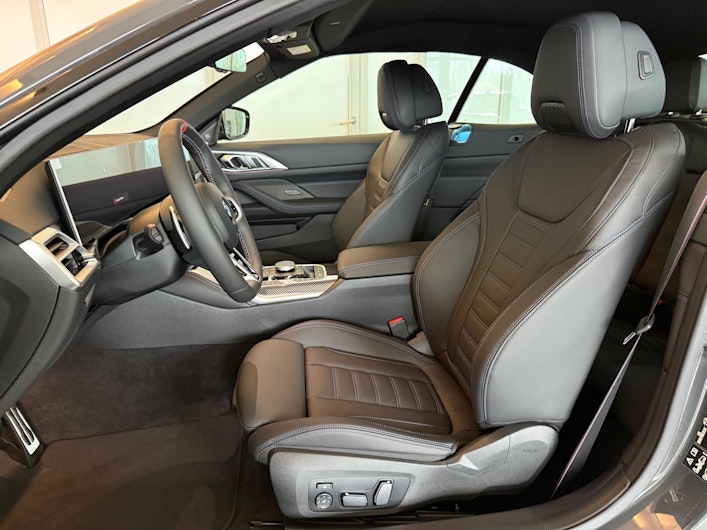 Vehicle image BMW 4 SERIES