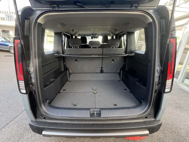 Kia PV5 Passenger 71.2 kWh Plus