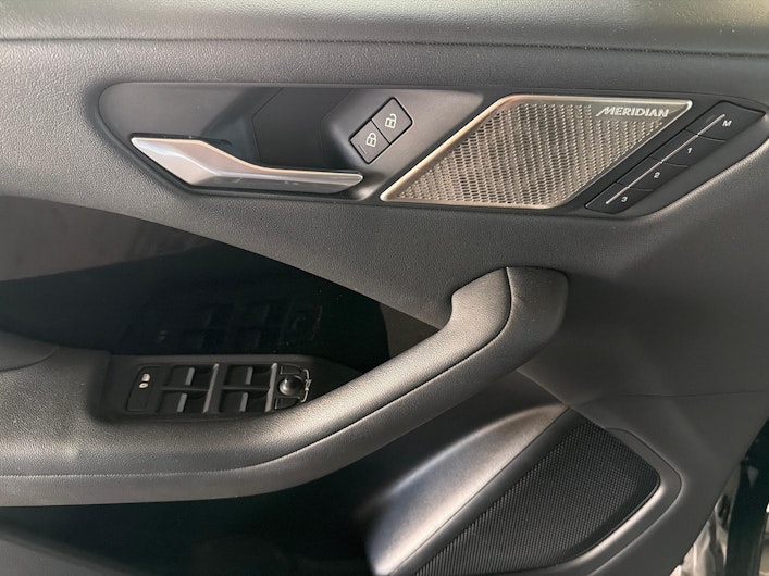 Vehicle image JAGUAR I-PACE