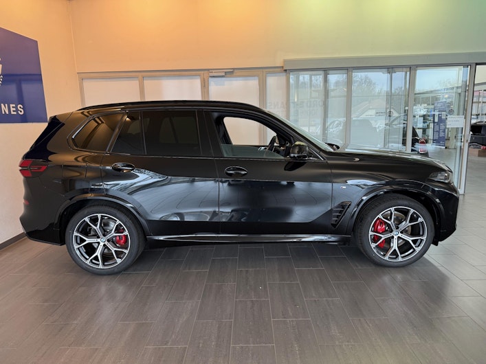 Vehicle image BMW X5