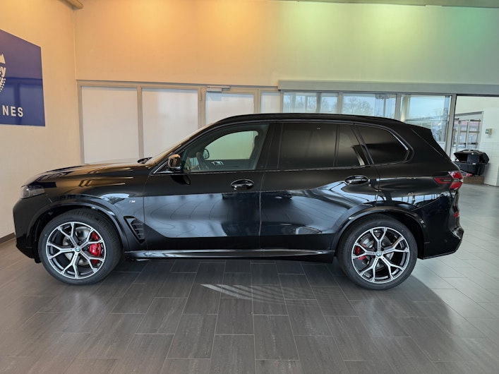 Vehicle image BMW X5