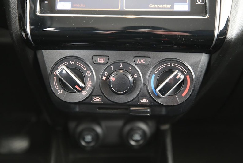 Vehicle image SUZUKI SWIFT