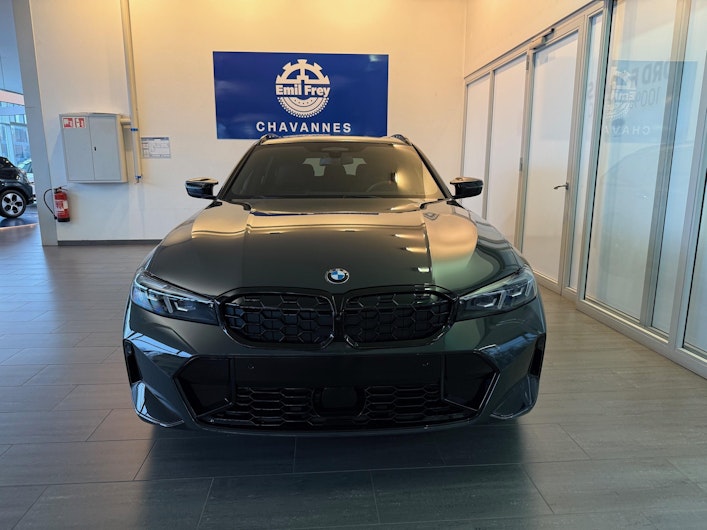 Vehicle image BMW 3 SERIES