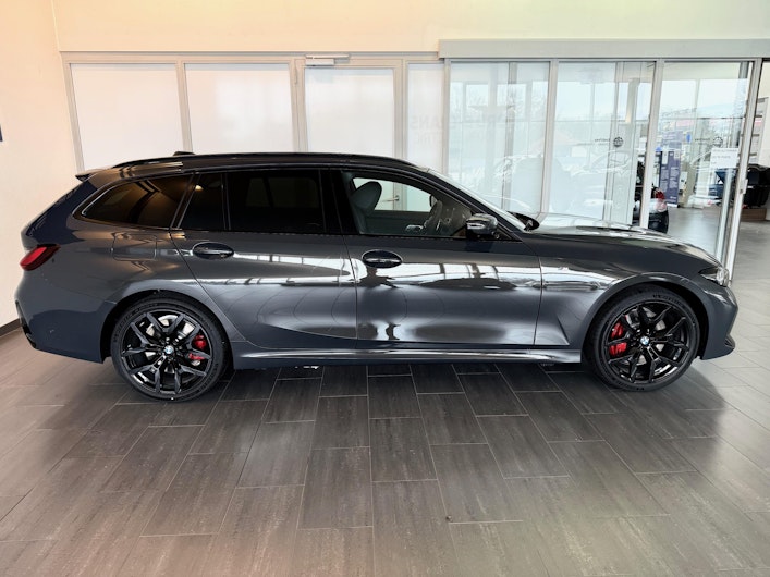 Vehicle image BMW 3 SERIES